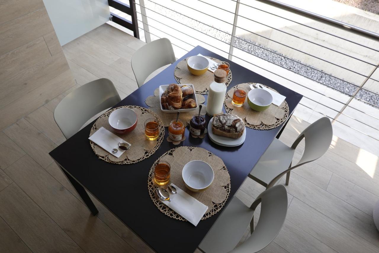 Homingarda - Fine Holiday Apartments Πεσκιέρα ντελ Γκάρντα Εξωτερικό φωτογραφία