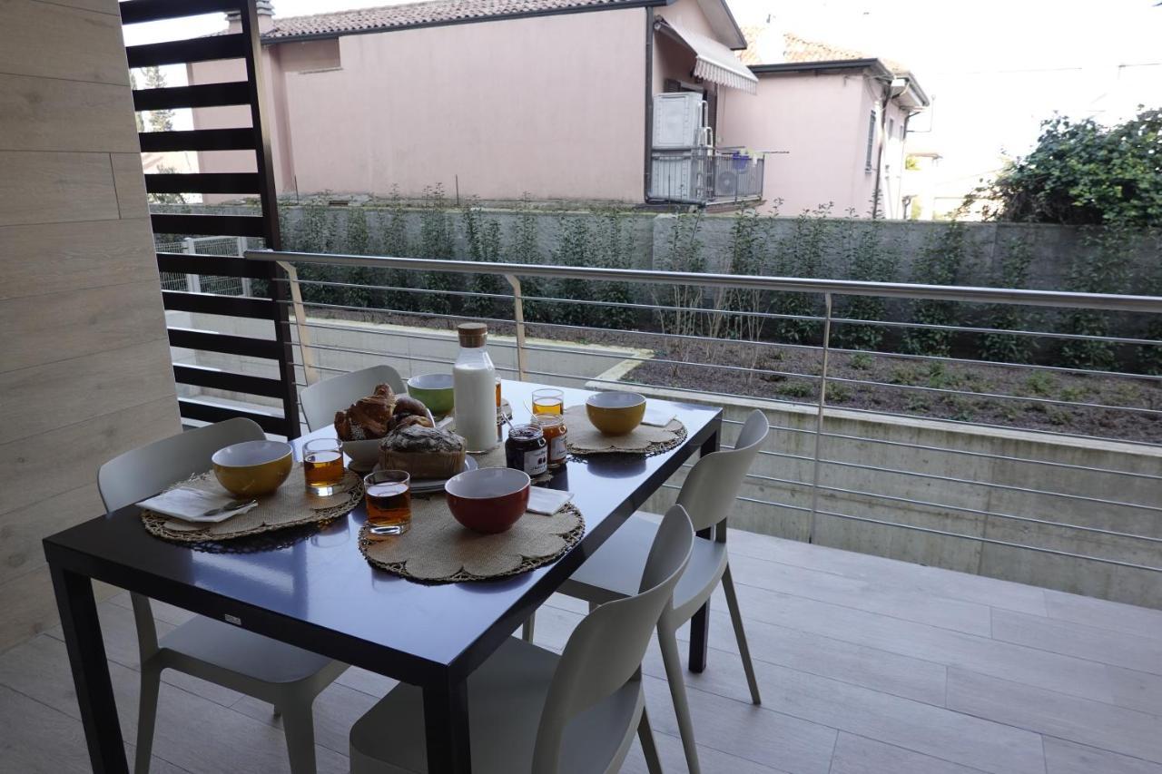 Homingarda - Fine Holiday Apartments Πεσκιέρα ντελ Γκάρντα Εξωτερικό φωτογραφία